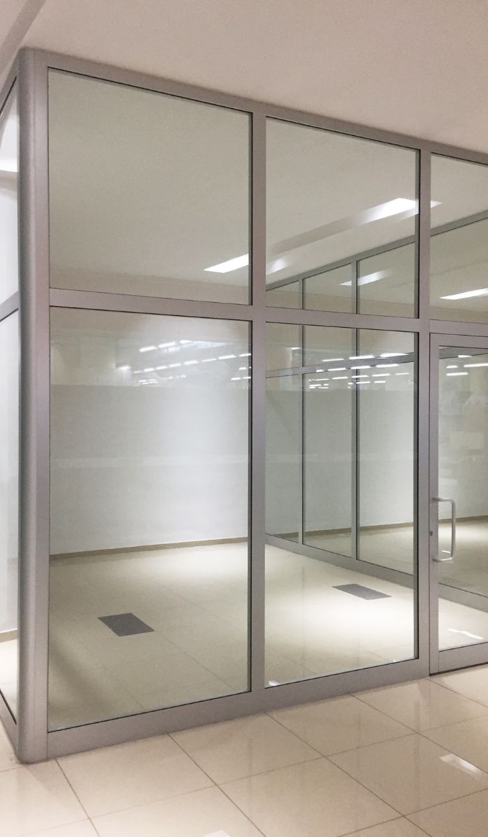 How can a business benefit from routine commercial cleaning services?